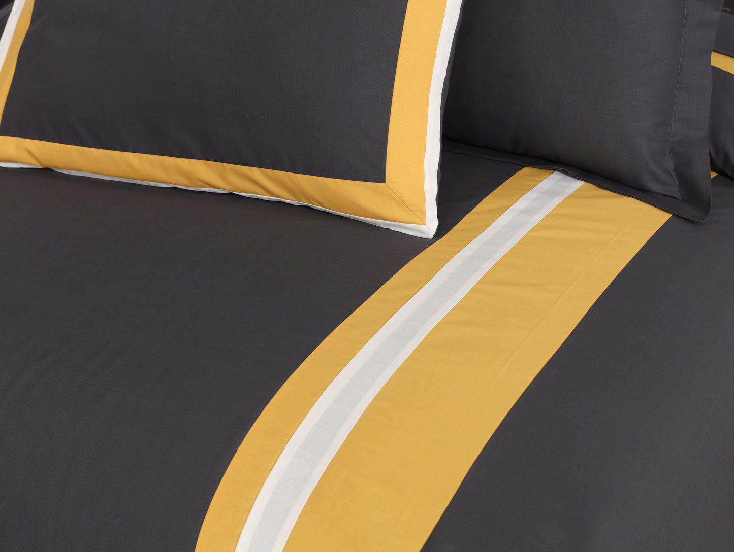 Kempston-Bed Set 8 Pcs (Luxury)