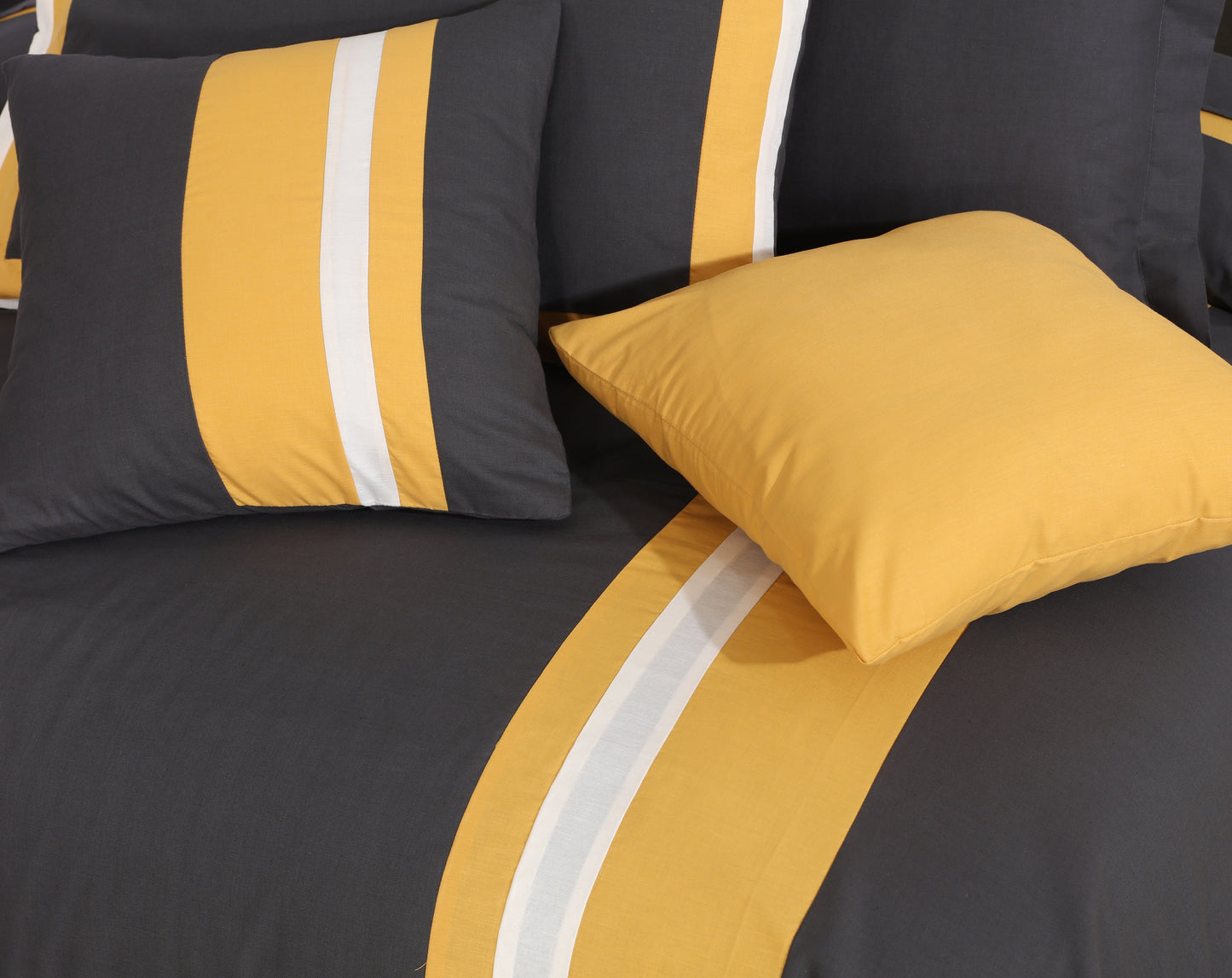 Kempston-Bed Set 8 Pcs (Luxury)