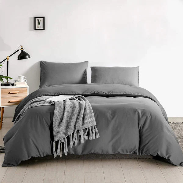 Ferrera Grey-Bed Set