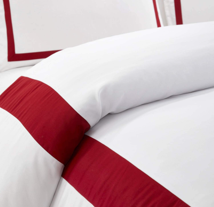 Hudson (Maroon on White)-Bed Set 8 Pcs (Luxury)